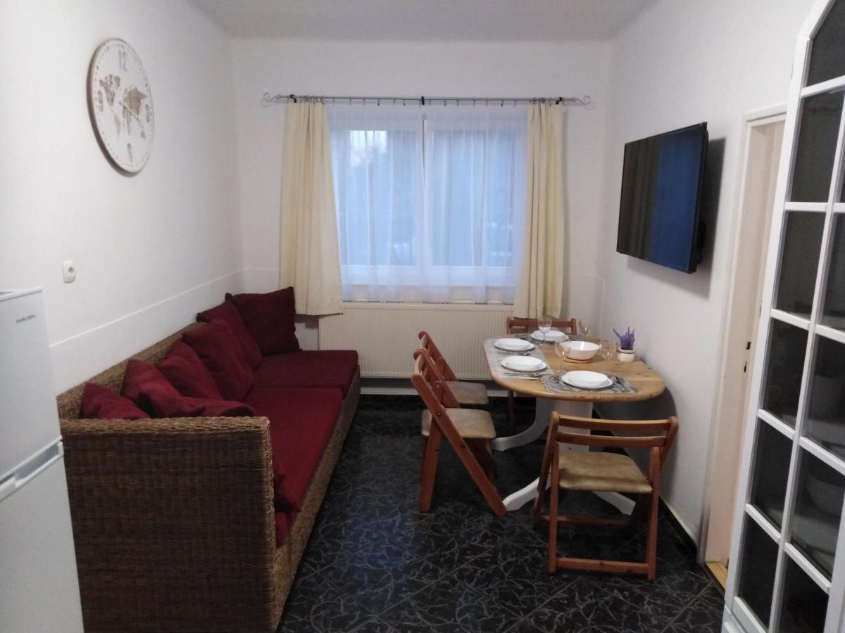 Arinza Apartman Vendeghaz Mezokovesd ภายนอก รูปภาพ