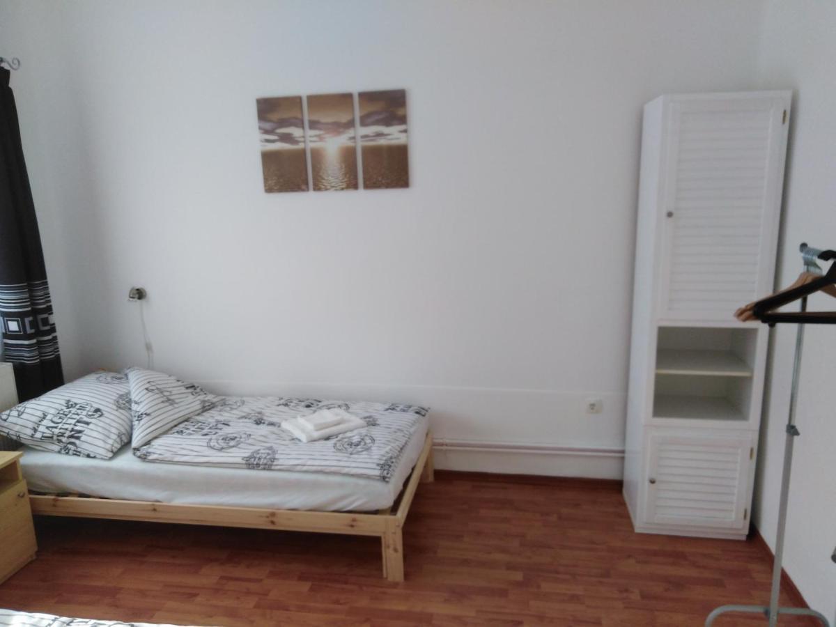 Arinza Apartman Vendeghaz Mezokovesd ภายนอก รูปภาพ