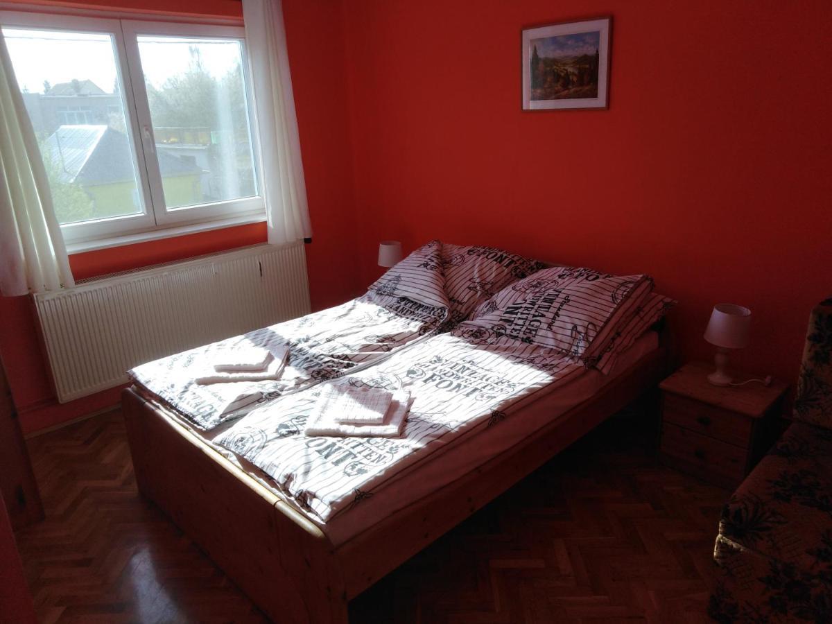 Arinza Apartman Vendeghaz Mezokovesd ภายนอก รูปภาพ