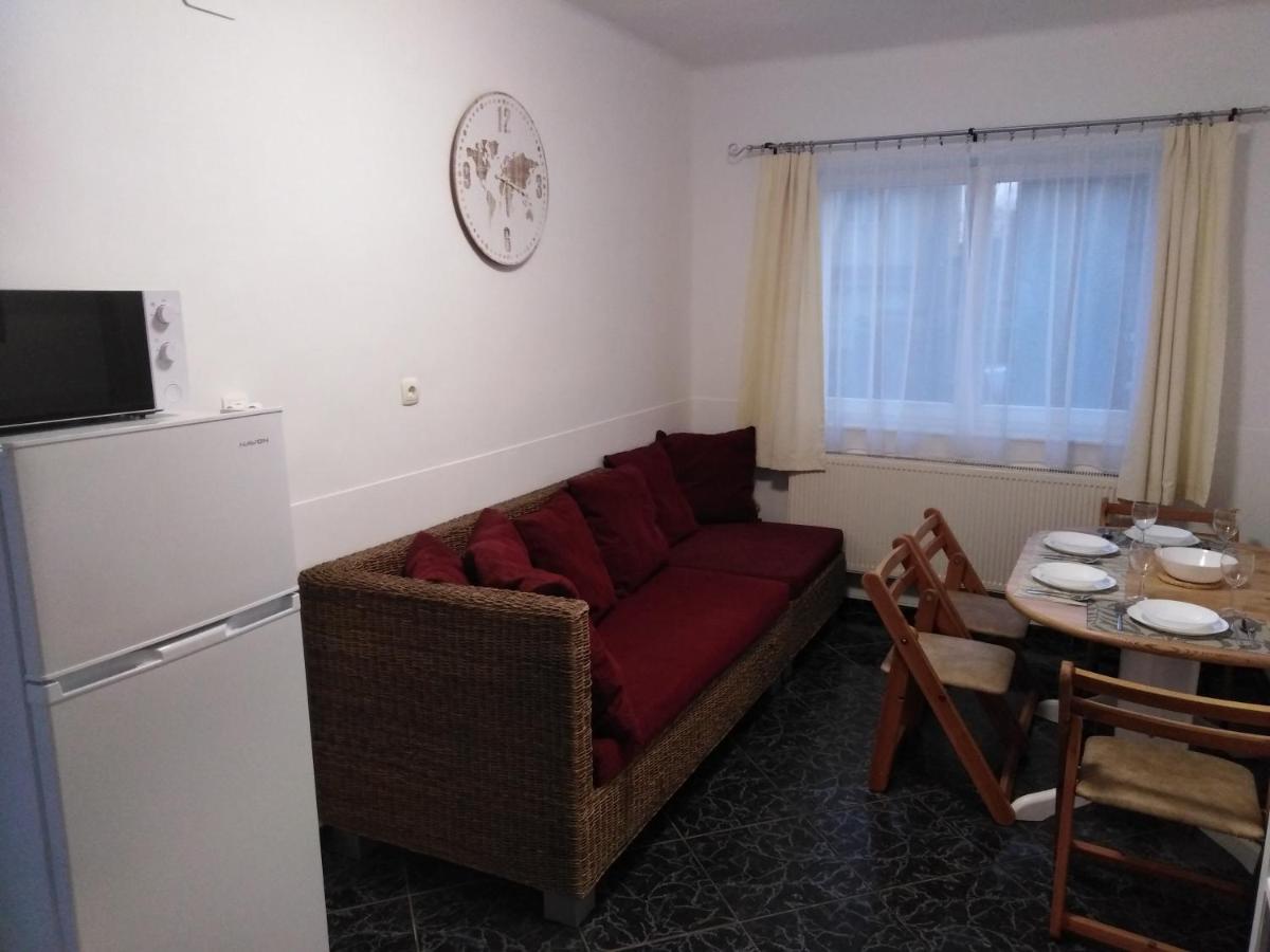 Arinza Apartman Vendeghaz Mezokovesd ภายนอก รูปภาพ