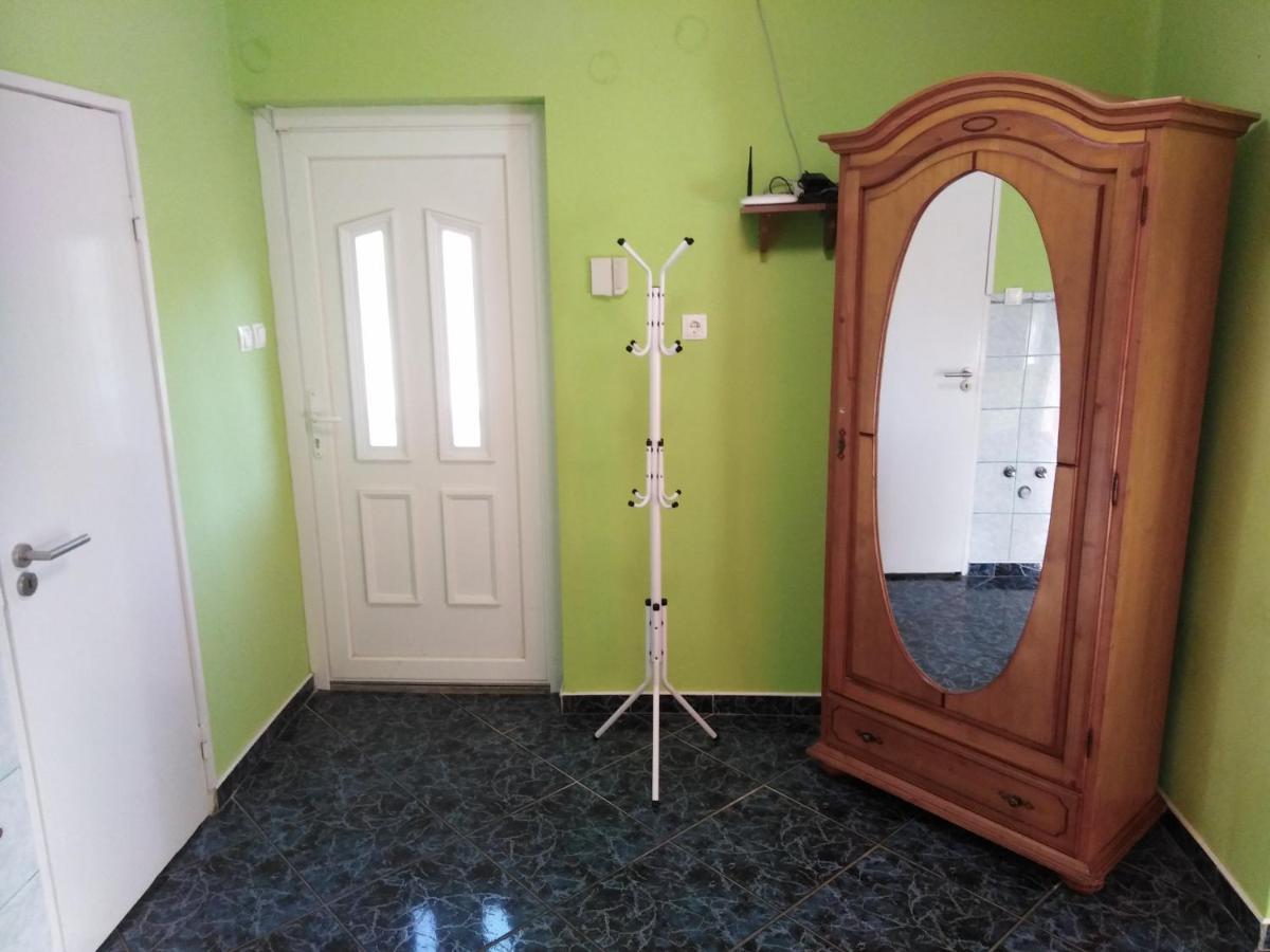 Arinza Apartman Vendeghaz Mezokovesd ภายนอก รูปภาพ
