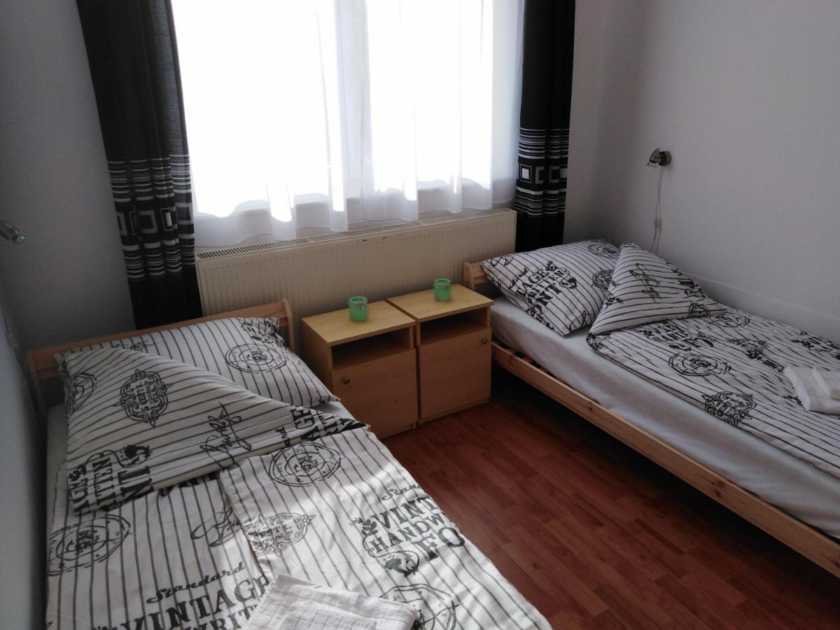 Arinza Apartman Vendeghaz Mezokovesd ภายนอก รูปภาพ